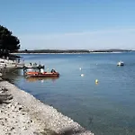 Mobile Cinzia بولا